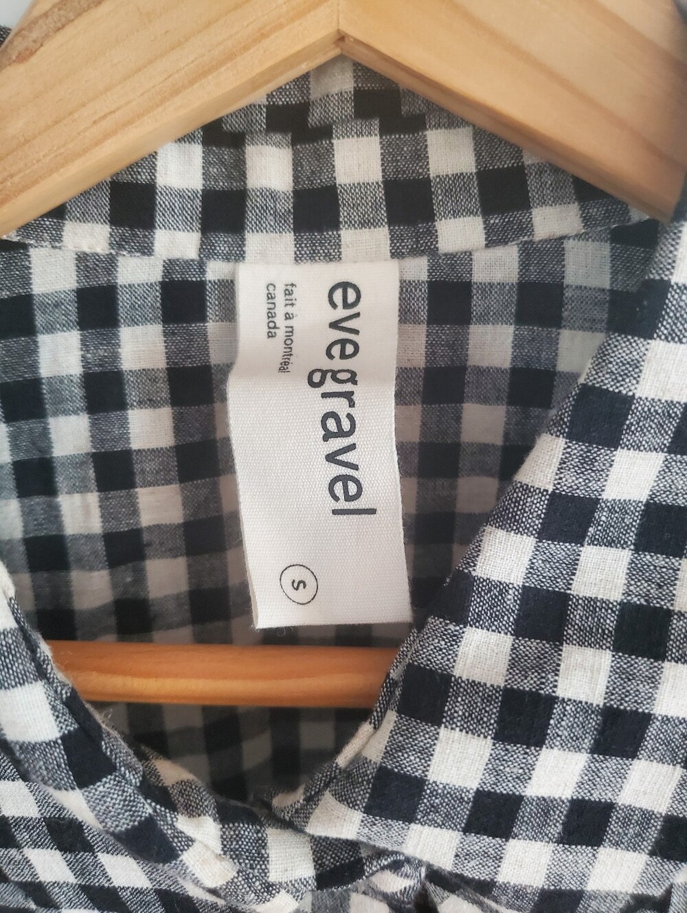 Eve Gravel linen cotton short sleeve cropped buttonup shirt - Picture 3 of 4